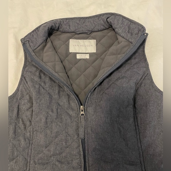 Van Heusen Vest Grey Full Zip Quilted Jacket Fleece Woman’s XS - Picture 3 of 4